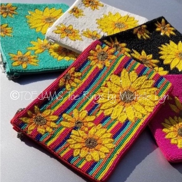 TOEJAMSToeRingsbyMichelleLyn Handbags - PURSE CROSSBODY Sunflower Beaded Bag, Beaded Hand Bag, Shoulder Bag 10”x 7.5”